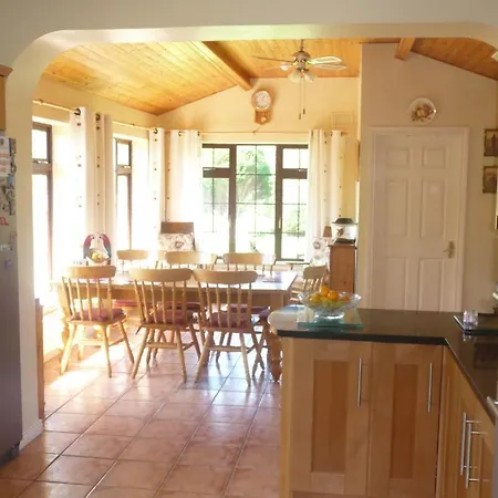Alojamento de Acomodação e Pequeno-almoço Cloverlawn Kilrane