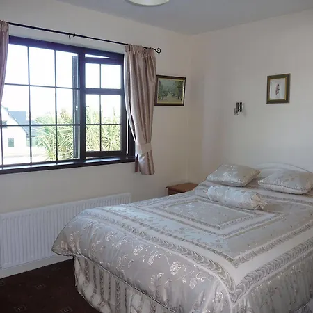 Cloverlawn Bed & Breakfast